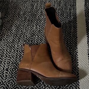 Toms Tan Ankle Booties